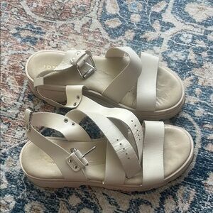 Women's Cream Strappy Buckle Platform Sandals